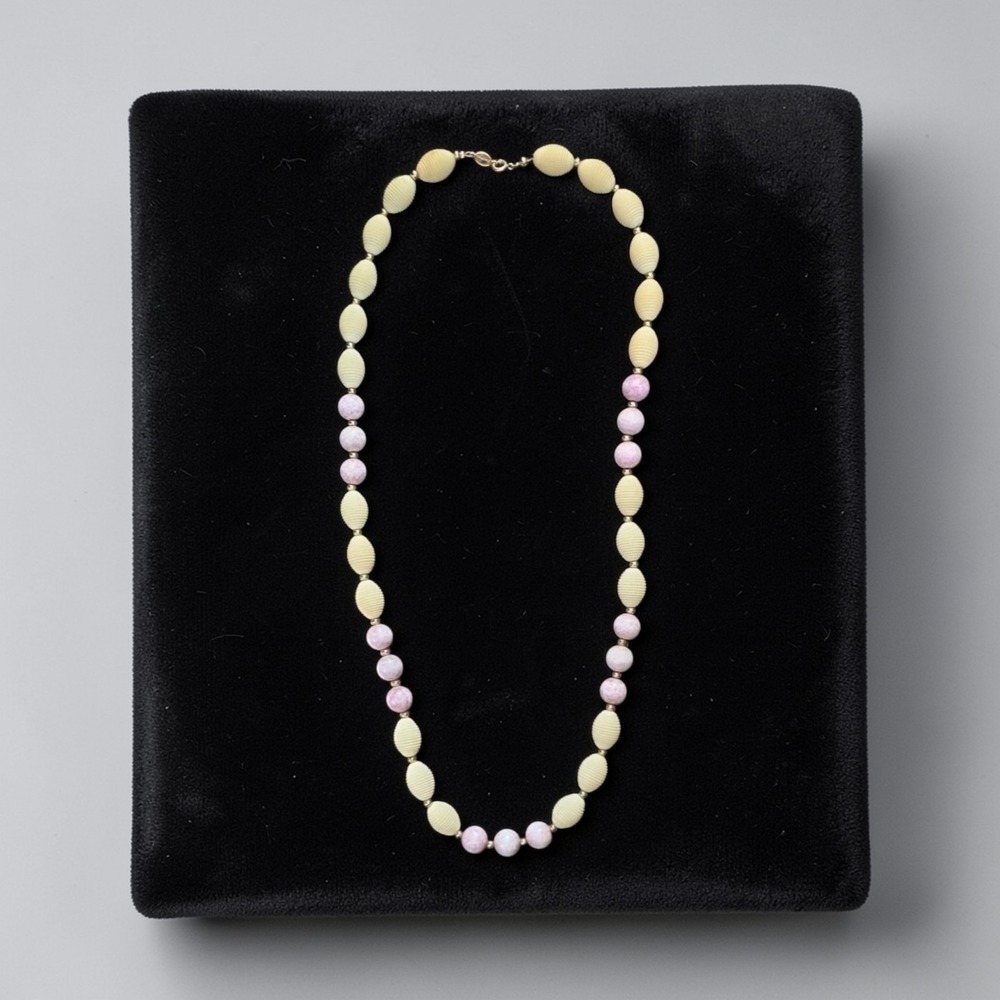 VINTAGE NAPIER CREAM AND PURPLE PASTEL BEADED NECKLACE 28"